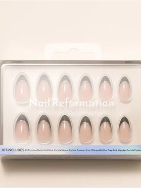 Nail Retoromation French Tip Press-On Nails Silver Lining
